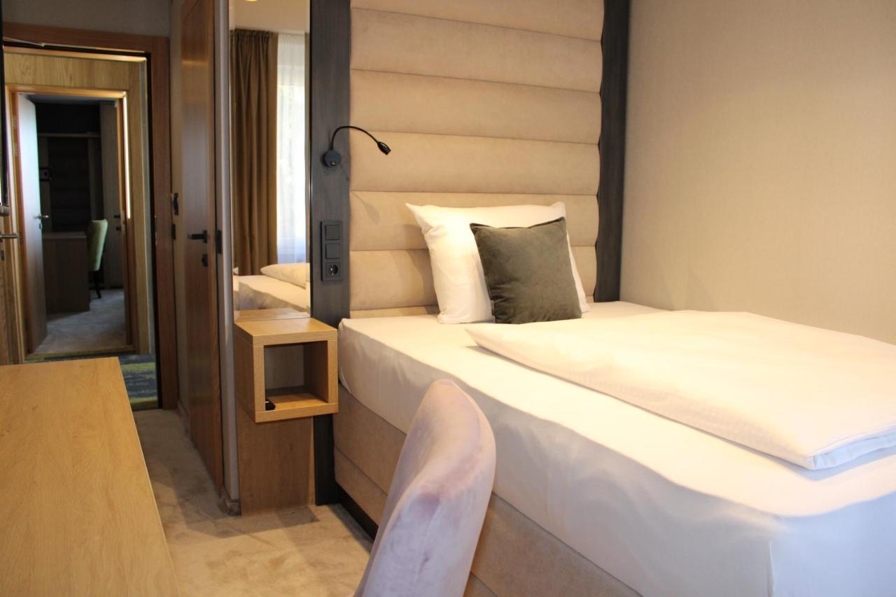 Hotel Reutlinger Hof Reutlingen Ngoại thất bức ảnh