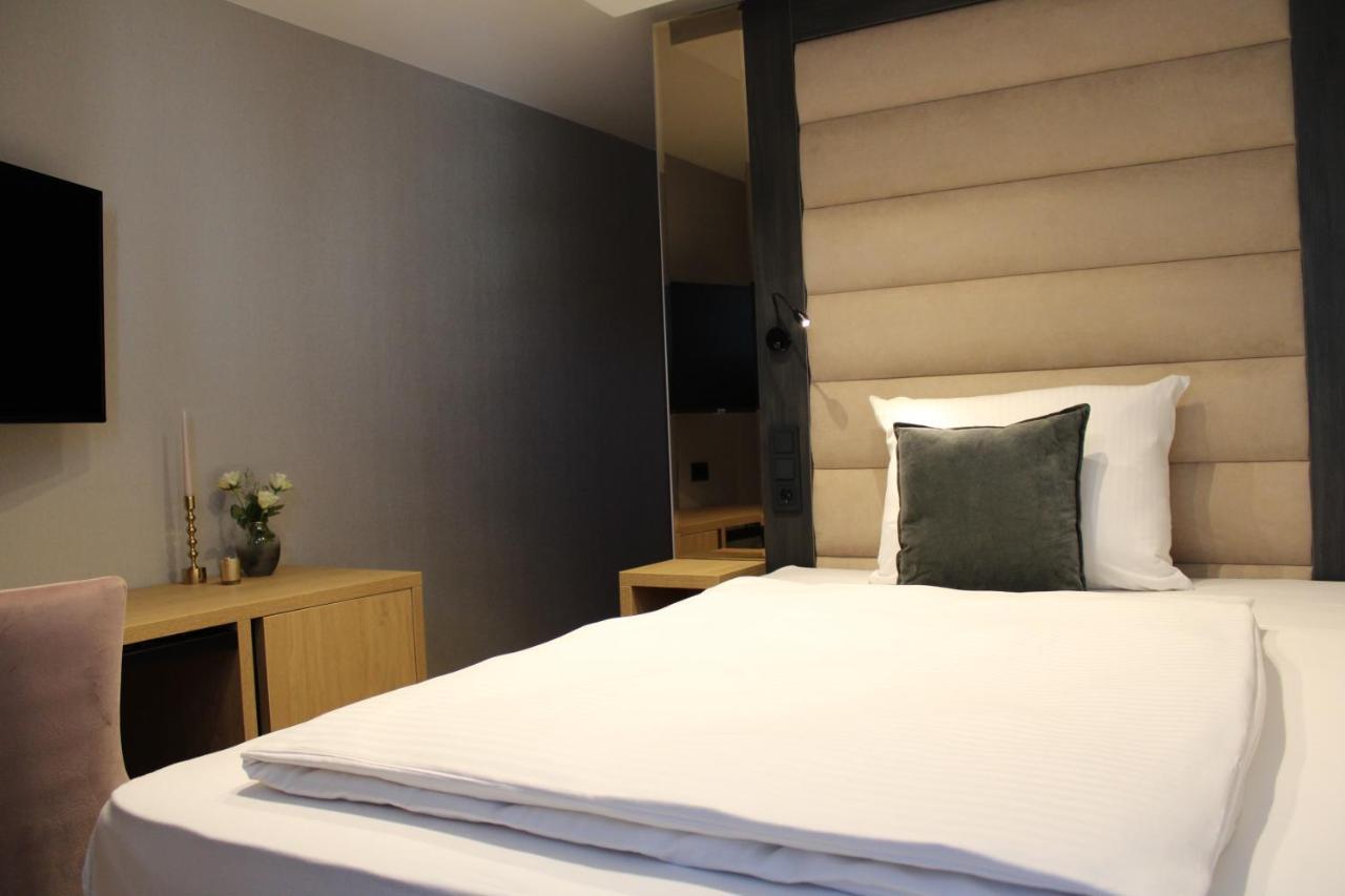 Hotel Reutlinger Hof Reutlingen Ngoại thất bức ảnh
