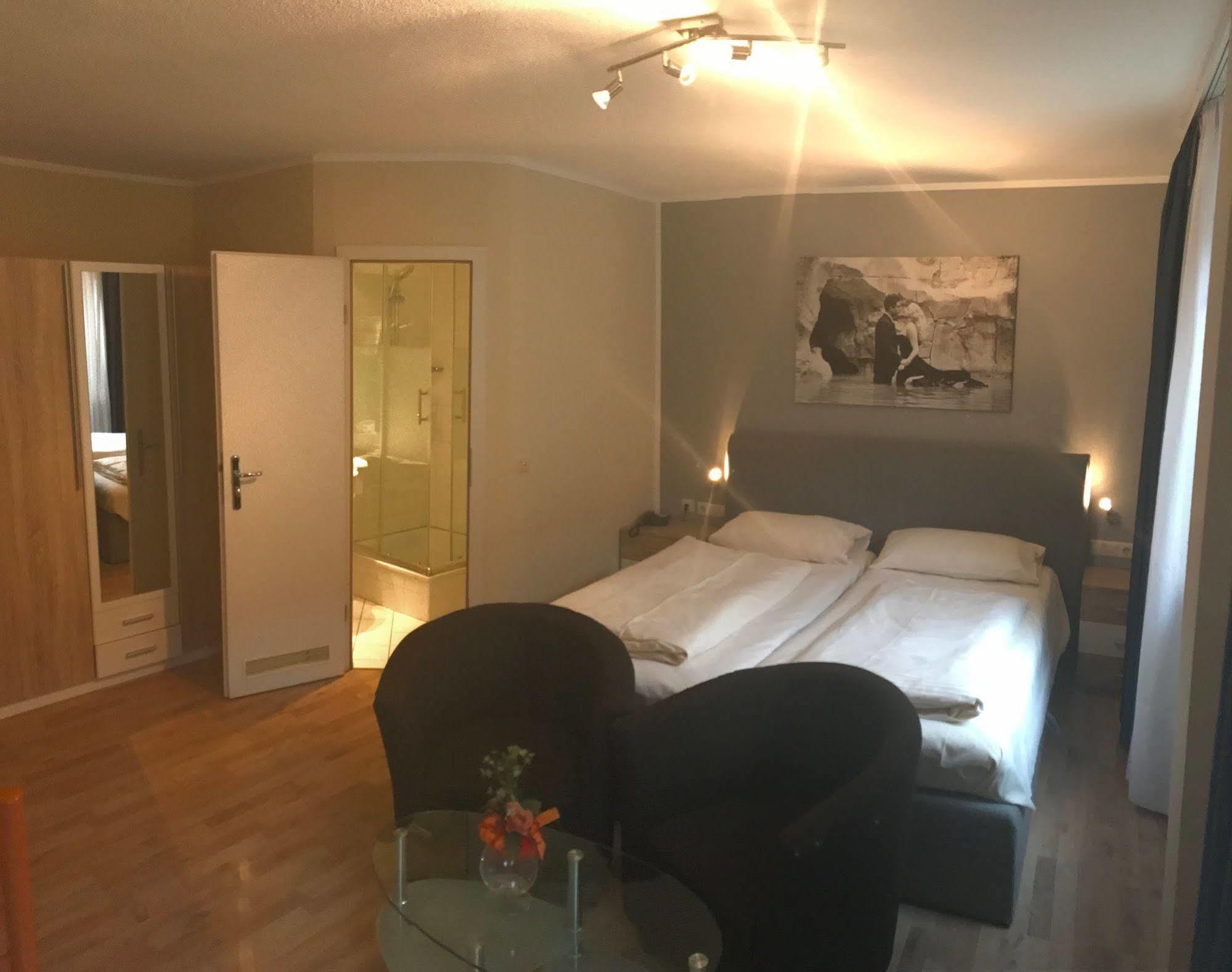 Hotel Reutlinger Hof Reutlingen Ngoại thất bức ảnh